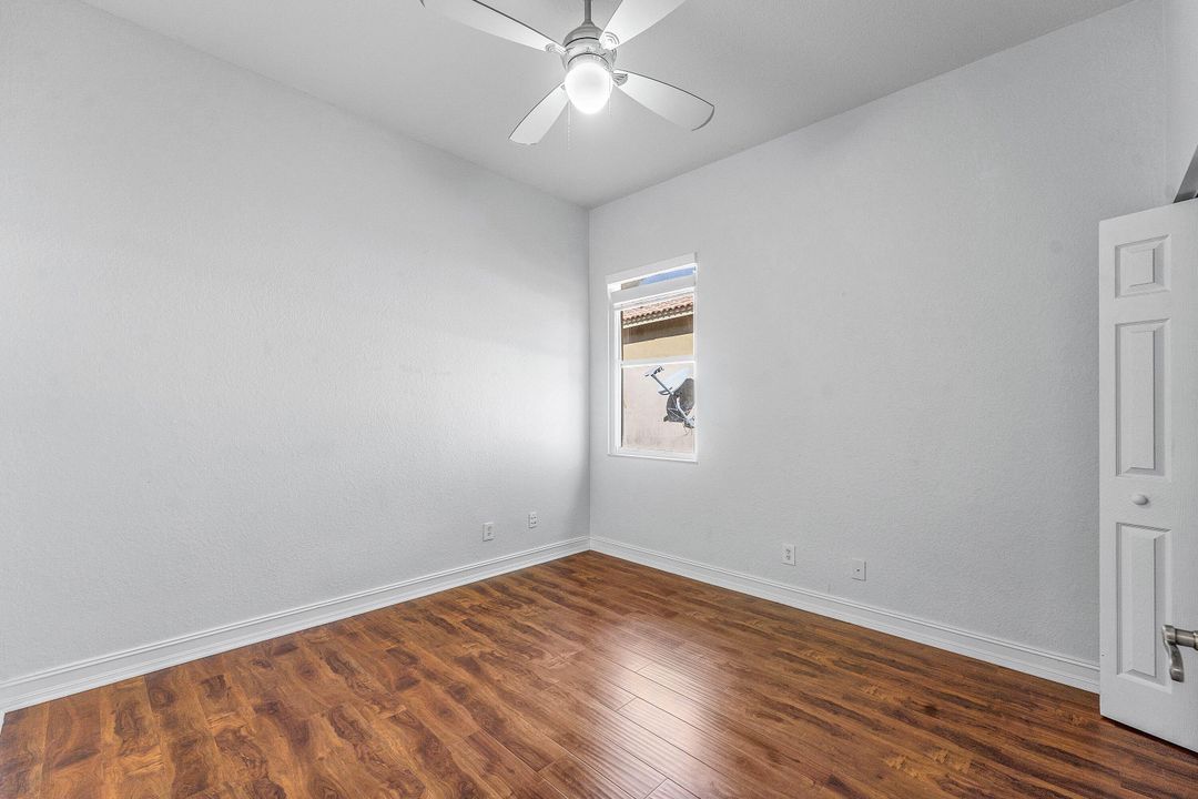 En Venta: $900,000 (5 camas, 3 baños, 2476 Pies cuadrados)