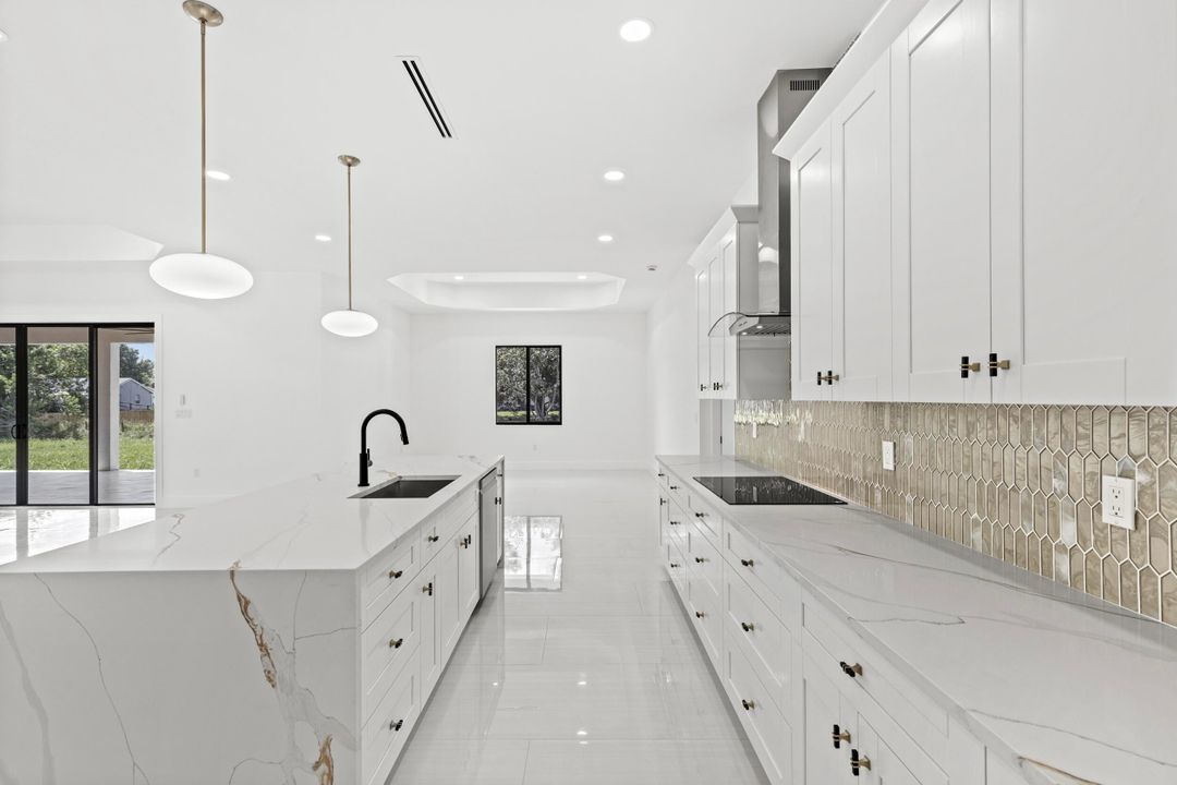 На продажу: $995,000 (4 спален, 3 ванн, 3160 Квадратных фут)