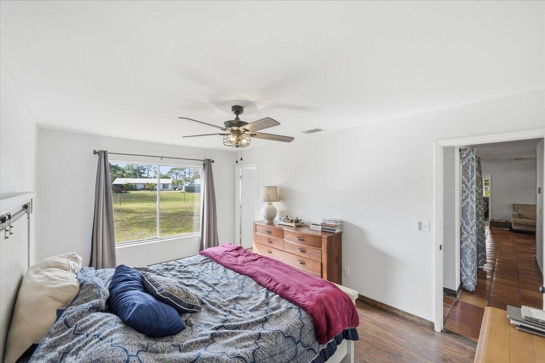 待售: $399,000 (5 贝兹, 2 浴室, 1734 平方英尺)