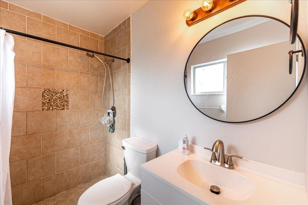 待售: $399,000 (5 贝兹, 2 浴室, 1734 平方英尺)