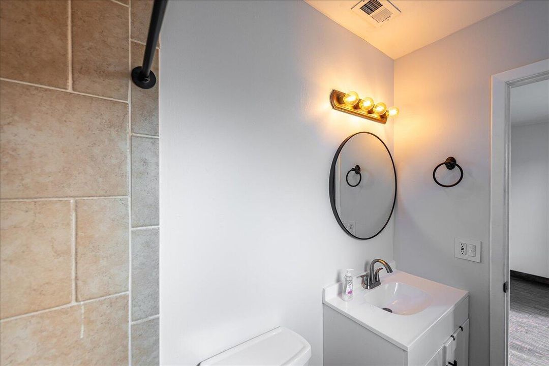 待售: $399,000 (5 贝兹, 2 浴室, 1734 平方英尺)