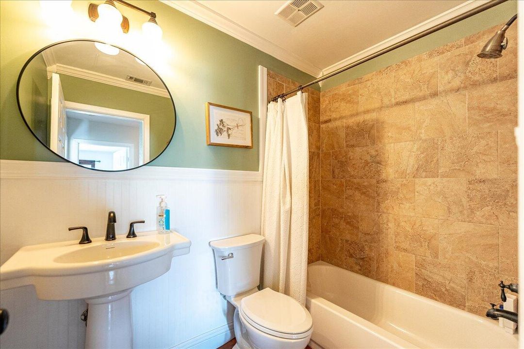 待售: $399,000 (5 贝兹, 2 浴室, 1734 平方英尺)