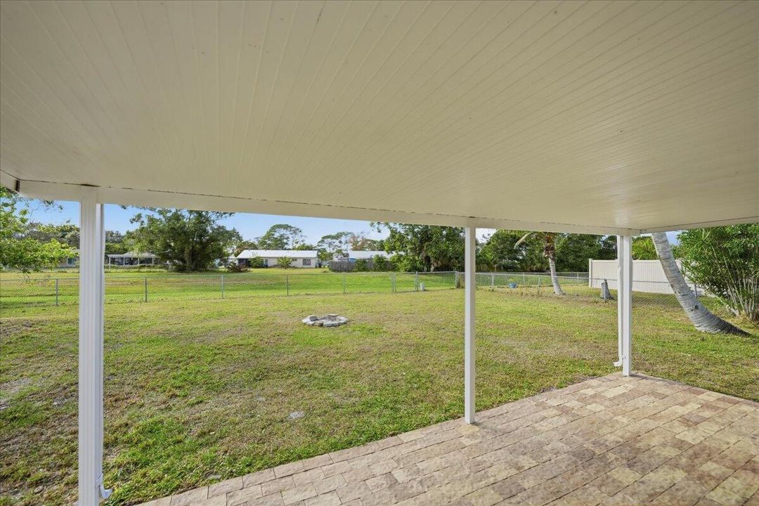 待售: $399,000 (5 贝兹, 2 浴室, 1734 平方英尺)