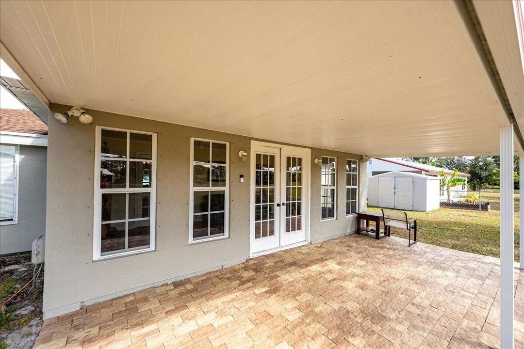 待售: $399,000 (5 贝兹, 2 浴室, 1734 平方英尺)