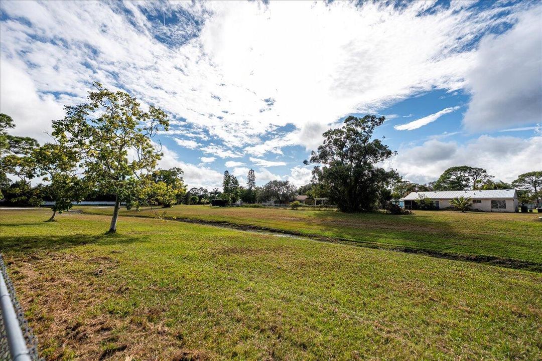 待售: $399,000 (5 贝兹, 2 浴室, 1734 平方英尺)