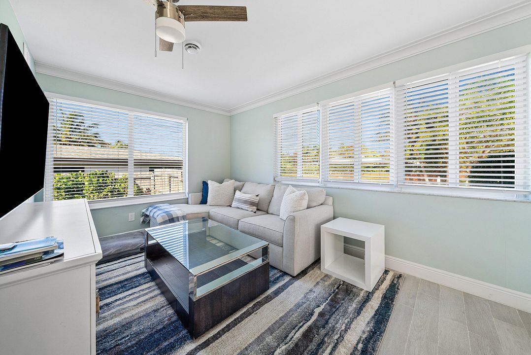 待售: $775,000 (3 贝兹, 2 浴室, 1551 平方英尺)