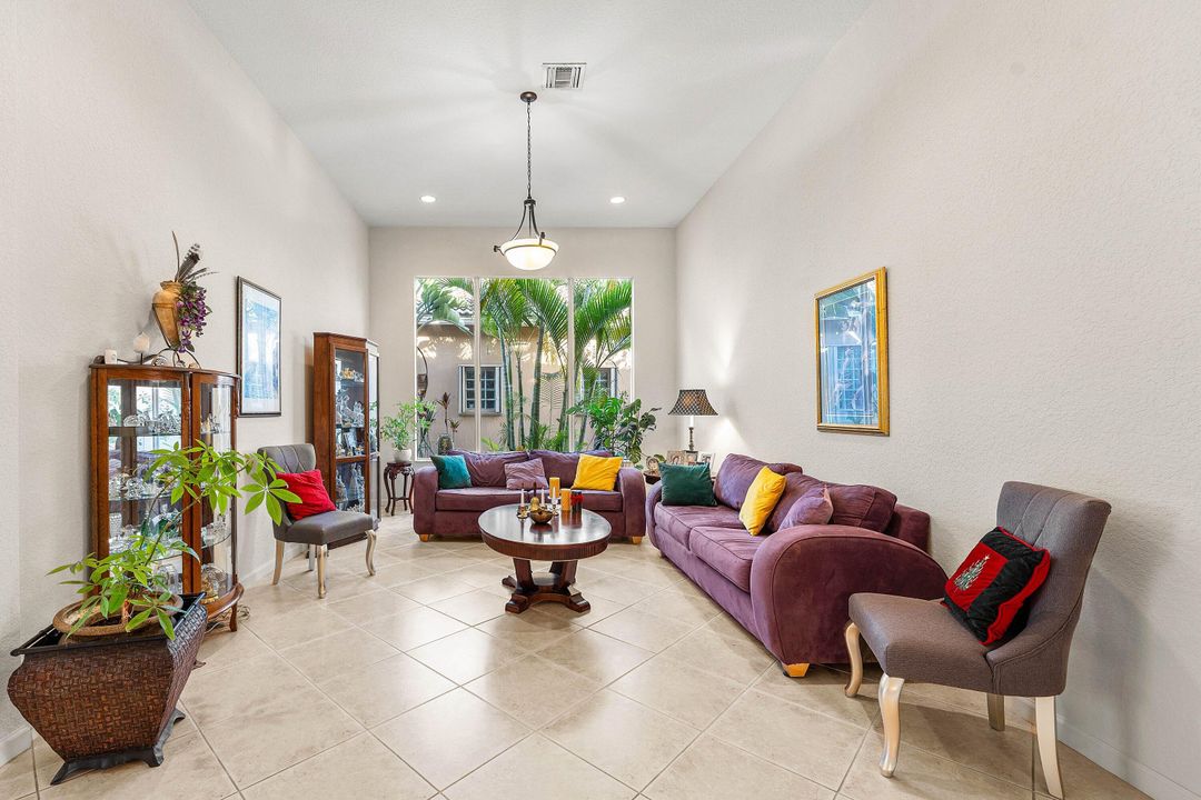 En Venta: $600,000 (4 camas, 3 baños, 2897 Pies cuadrados)