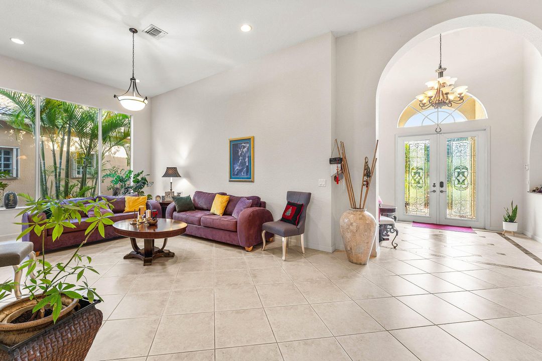 En Venta: $600,000 (4 camas, 3 baños, 2897 Pies cuadrados)