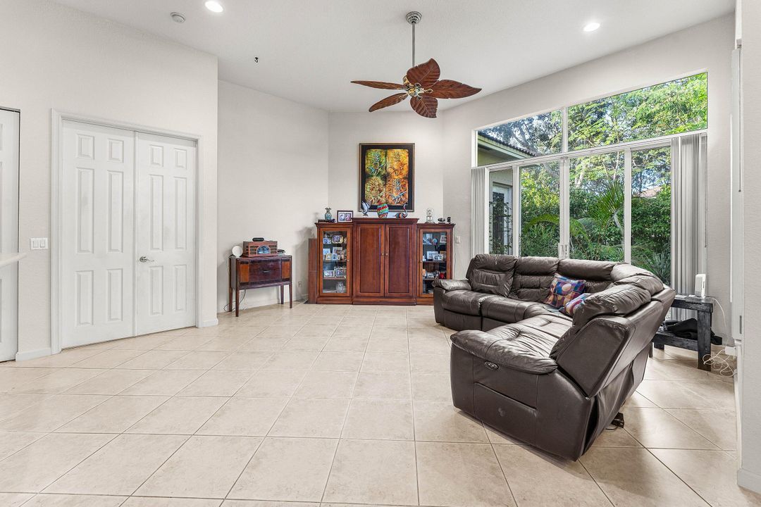 En Venta: $600,000 (4 camas, 3 baños, 2897 Pies cuadrados)