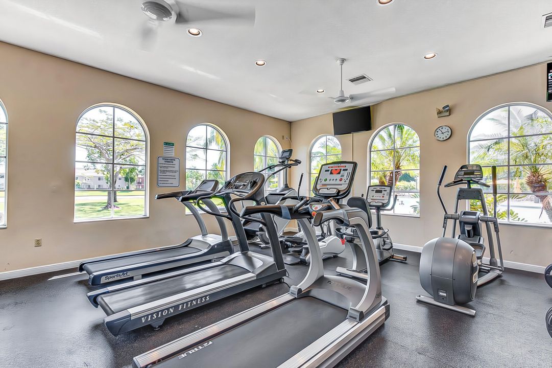 En Venta: $600,000 (4 camas, 3 baños, 2897 Pies cuadrados)