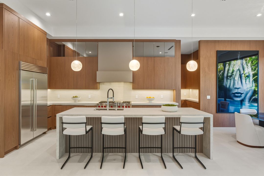 待售: $5,690,000 (5 贝兹, 7 浴室, 4587 平方英尺)