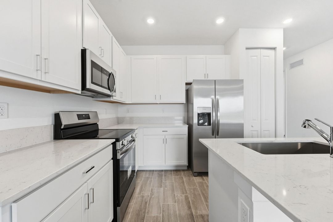 В аренду: $2,250 (3 спален, 2 ванн, 1436 Квадратных фут)