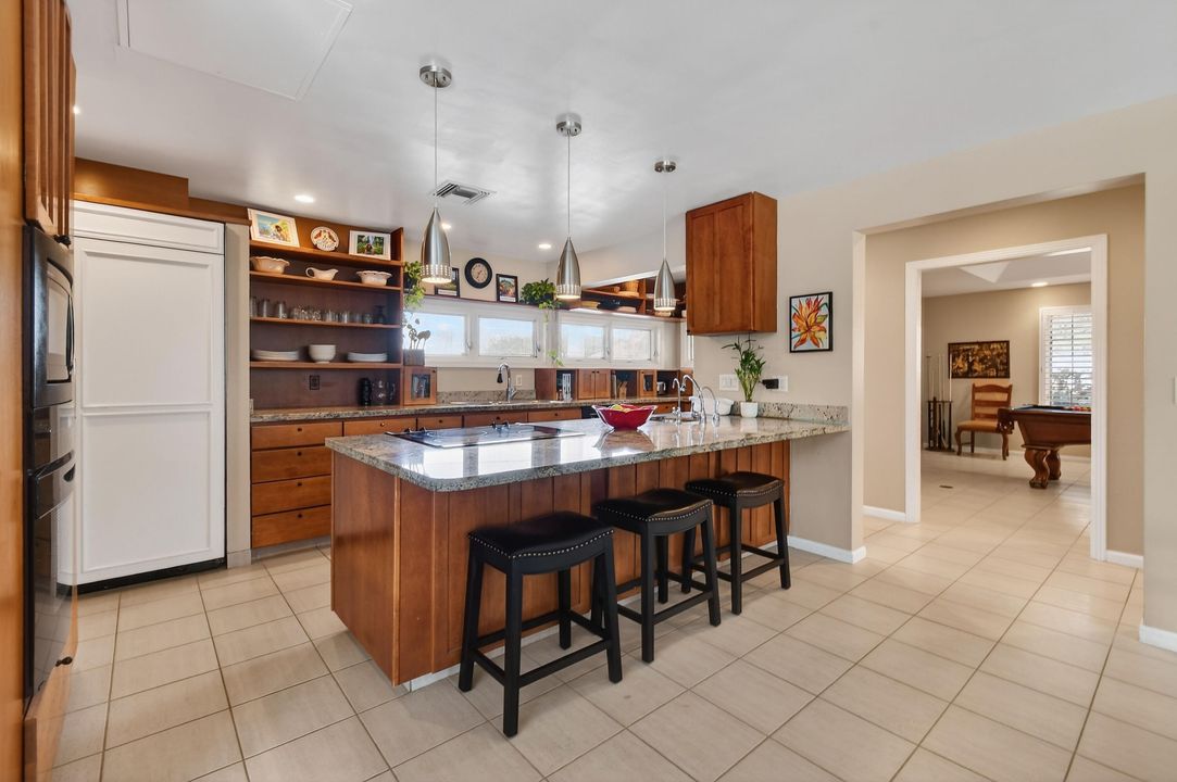 待售: $1,450,000 (4 贝兹, 4 浴室, 3713 平方英尺)