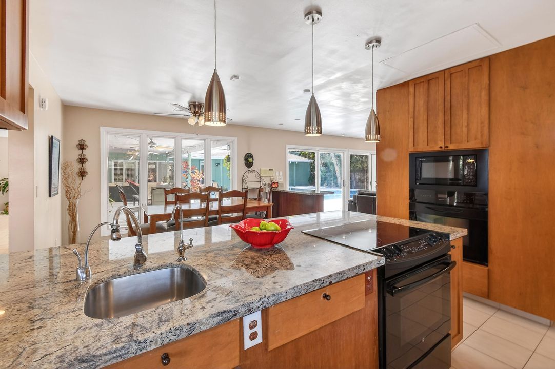 待售: $1,450,000 (4 贝兹, 4 浴室, 3713 平方英尺)