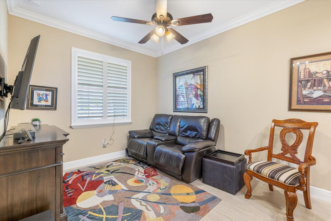 En Venta: $599,000 (2 camas, 2 baños, 2169 Pies cuadrados)