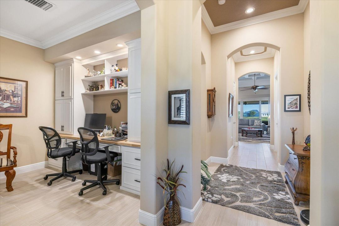 En Venta: $599,000 (2 camas, 2 baños, 2169 Pies cuadrados)