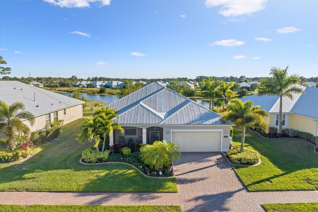 En Venta: $599,000 (2 camas, 2 baños, 2169 Pies cuadrados)