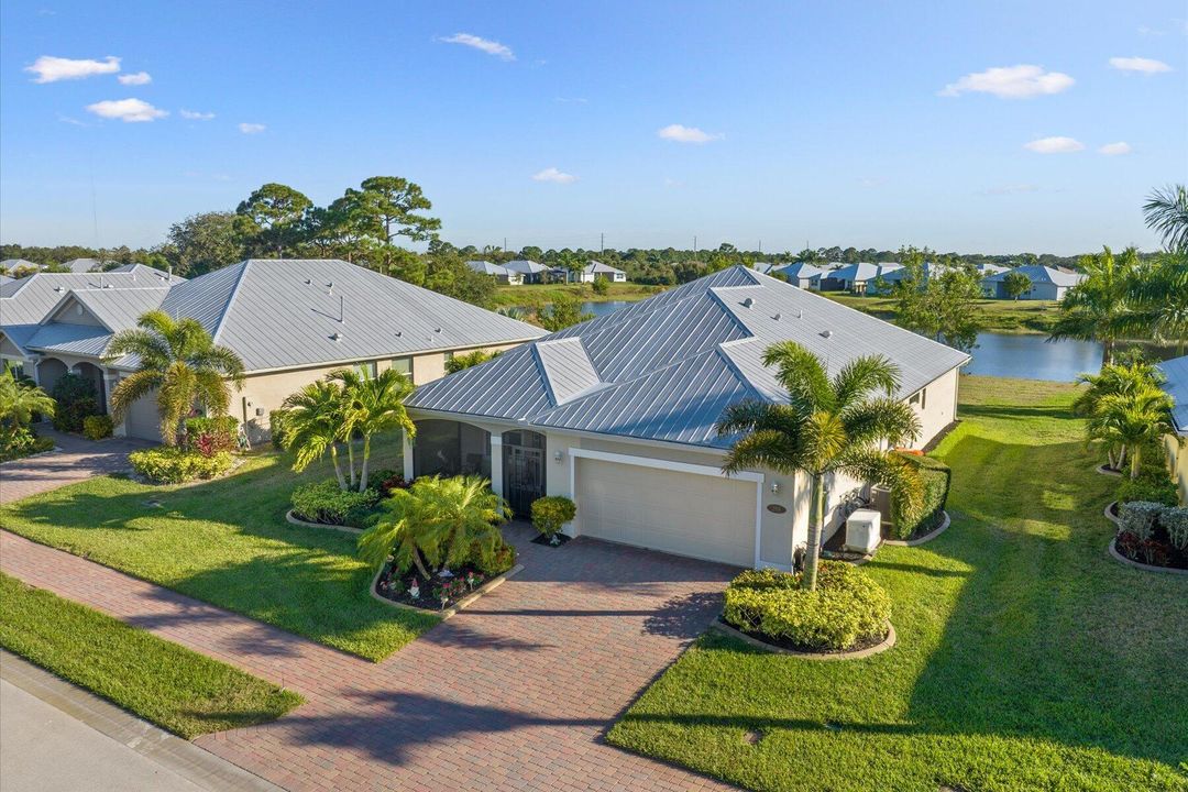 En Venta: $599,000 (2 camas, 2 baños, 2169 Pies cuadrados)