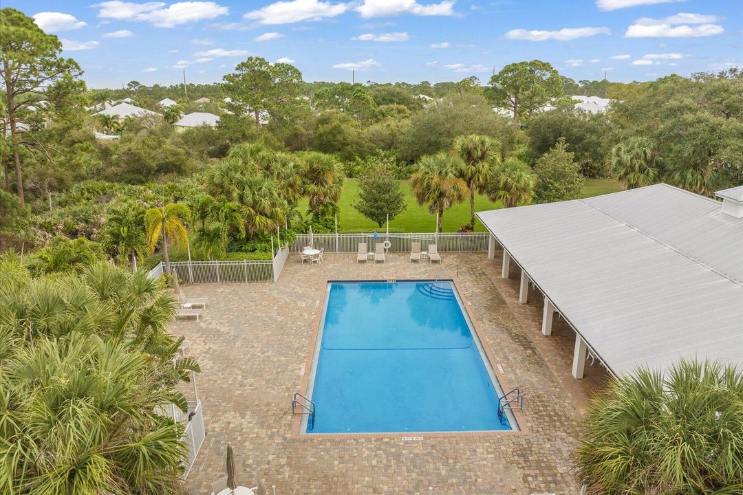 En Venta: $599,000 (2 camas, 2 baños, 2169 Pies cuadrados)