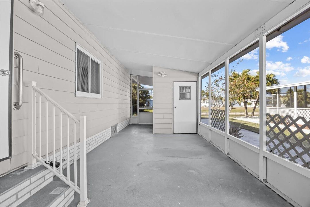 For Sale: $75,000 (2 beds, 2 baths, 1144 Square Feet)