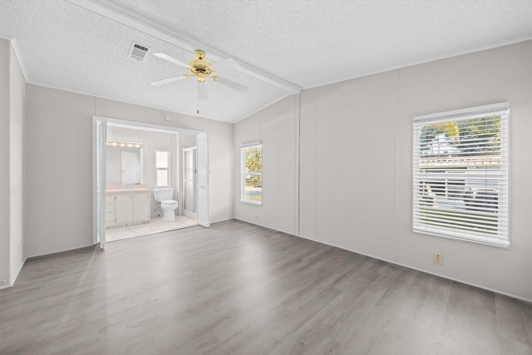 For Sale: $75,000 (2 beds, 2 baths, 1144 Square Feet)