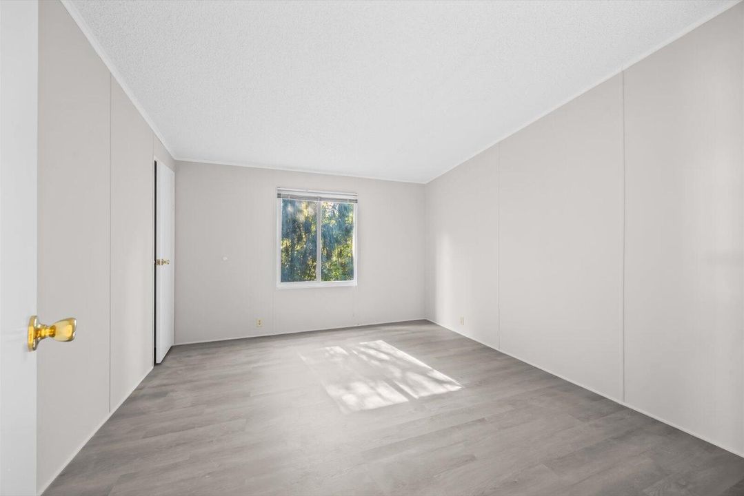 For Sale: $75,000 (2 beds, 2 baths, 1144 Square Feet)