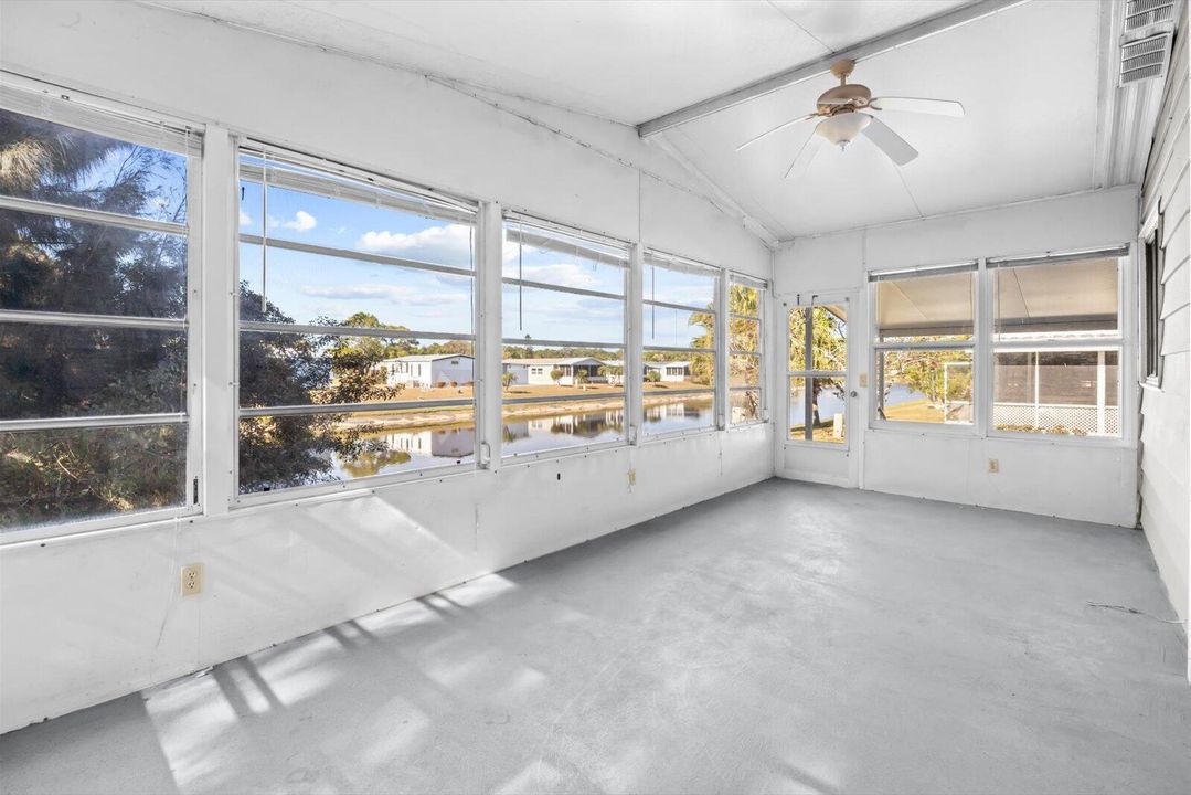 For Sale: $75,000 (2 beds, 2 baths, 1144 Square Feet)