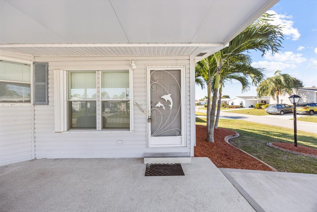 For Sale: $115,000 (2 beds, 2 baths, 1727 Square Feet)