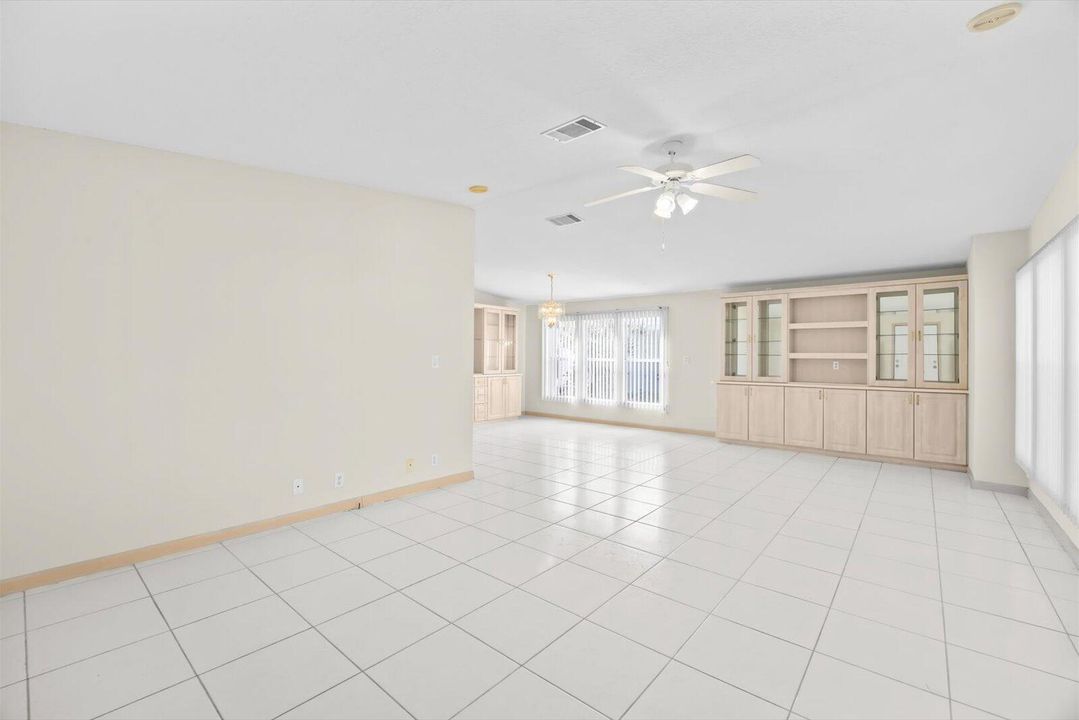 For Sale: $115,000 (2 beds, 2 baths, 1727 Square Feet)