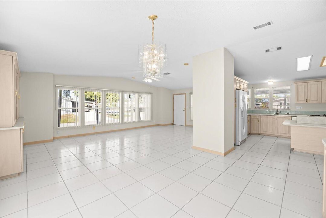 For Sale: $115,000 (2 beds, 2 baths, 1727 Square Feet)