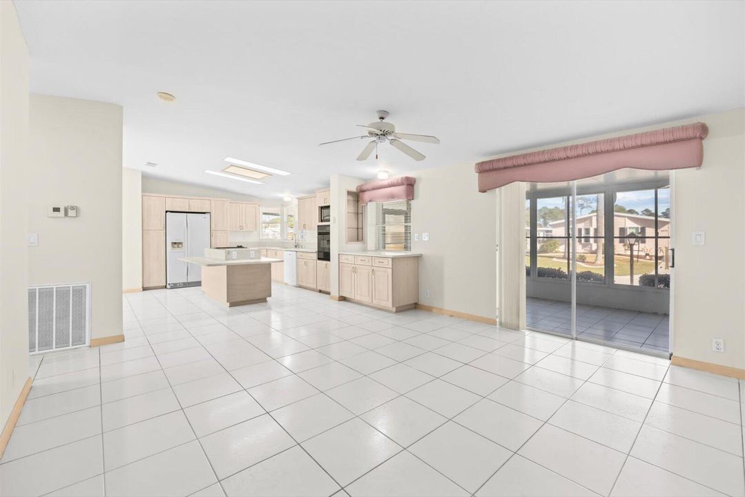 For Sale: $115,000 (2 beds, 2 baths, 1727 Square Feet)