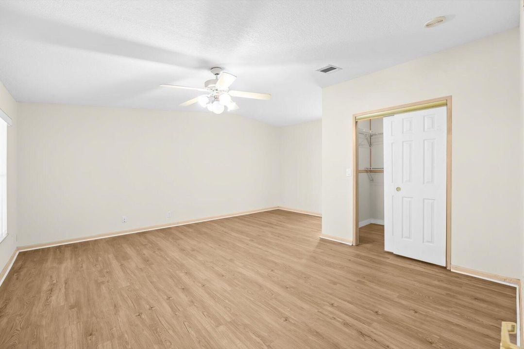 For Sale: $115,000 (2 beds, 2 baths, 1727 Square Feet)