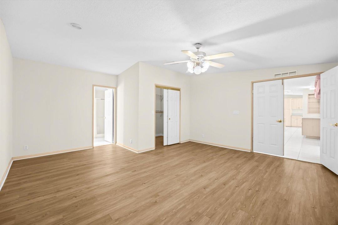 For Sale: $115,000 (2 beds, 2 baths, 1727 Square Feet)