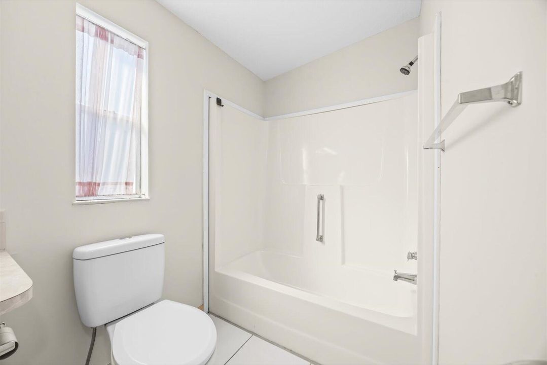 For Sale: $115,000 (2 beds, 2 baths, 1727 Square Feet)