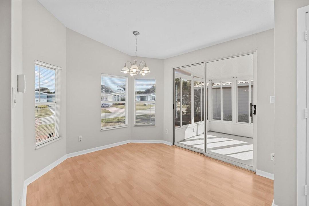 For Sale: $95,000 (2 beds, 2 baths, 1355 Square Feet)