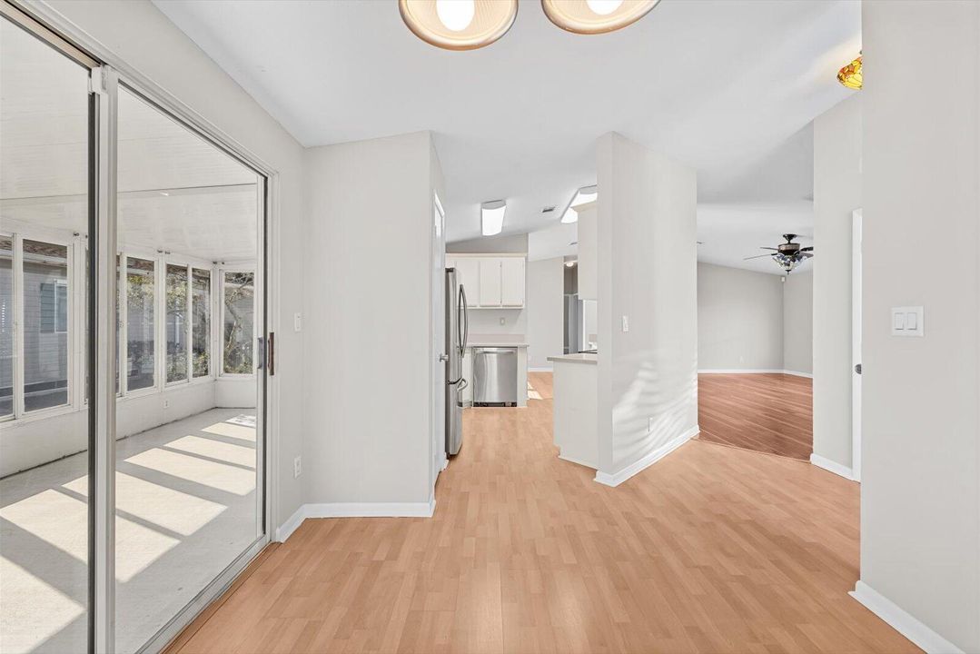 For Sale: $95,000 (2 beds, 2 baths, 1355 Square Feet)