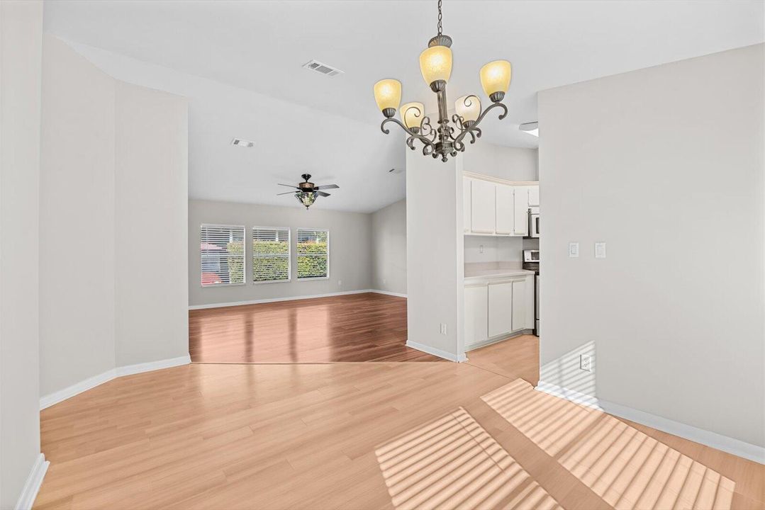 For Sale: $95,000 (2 beds, 2 baths, 1355 Square Feet)