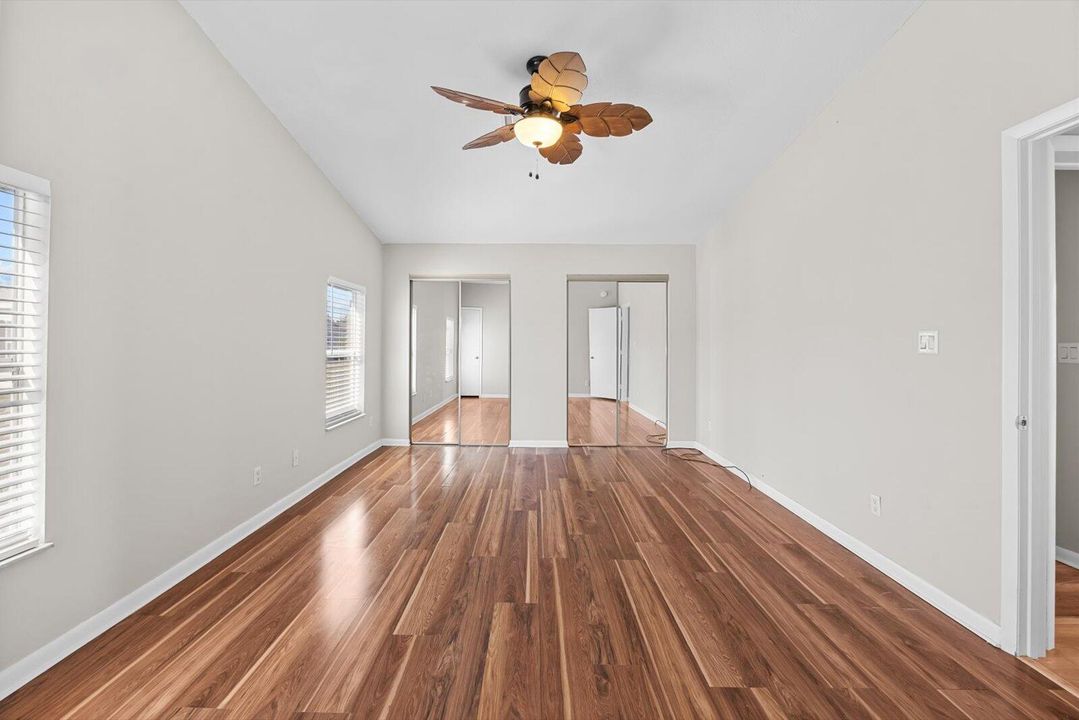 For Sale: $95,000 (2 beds, 2 baths, 1355 Square Feet)