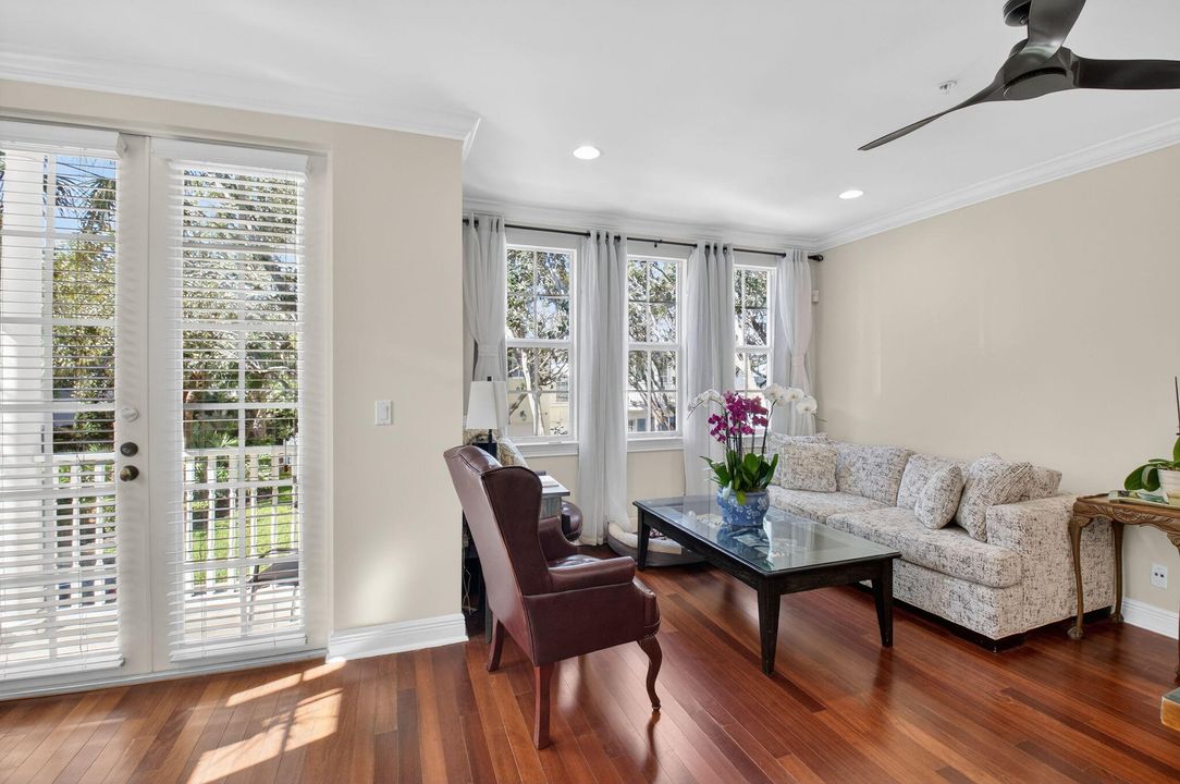 На продажу: $800,000 (3 спален, 3 ванн, 2097 Квадратных фут)