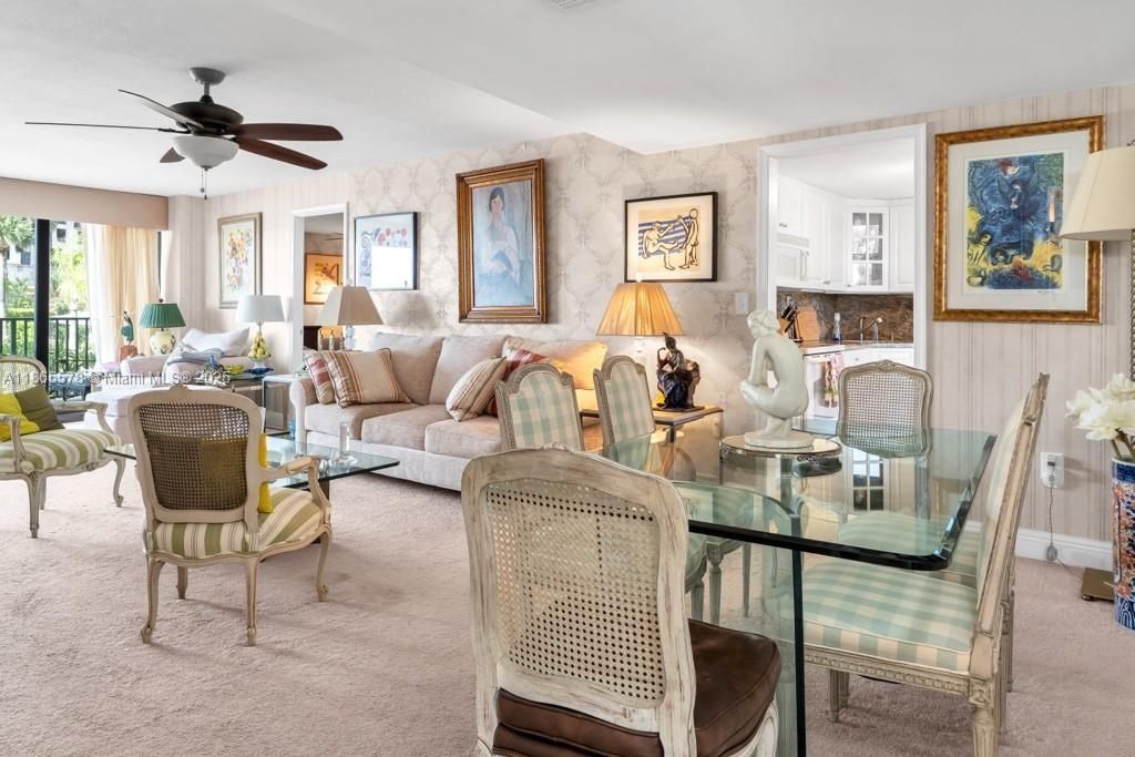 For Sale: $950,000 (2 beds, 2 baths, 1247 Square Feet)