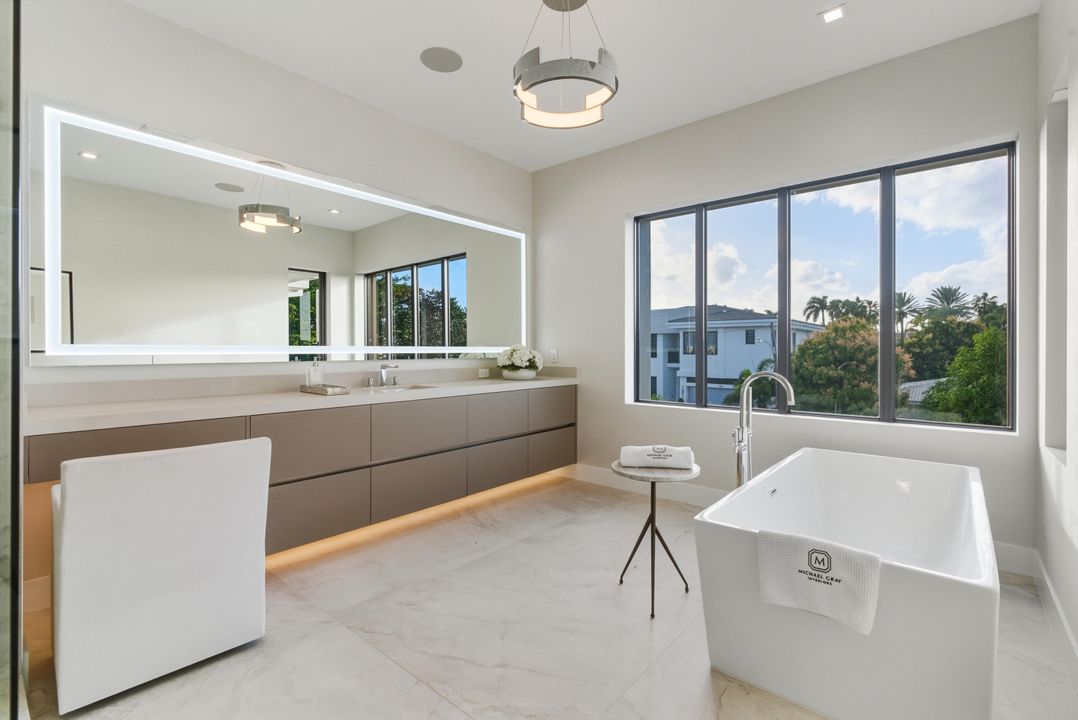 待售: $5,690,000 (5 贝兹, 7 浴室, 4587 平方英尺)