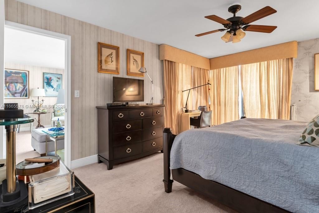 For Sale: $950,000 (2 beds, 2 baths, 1247 Square Feet)