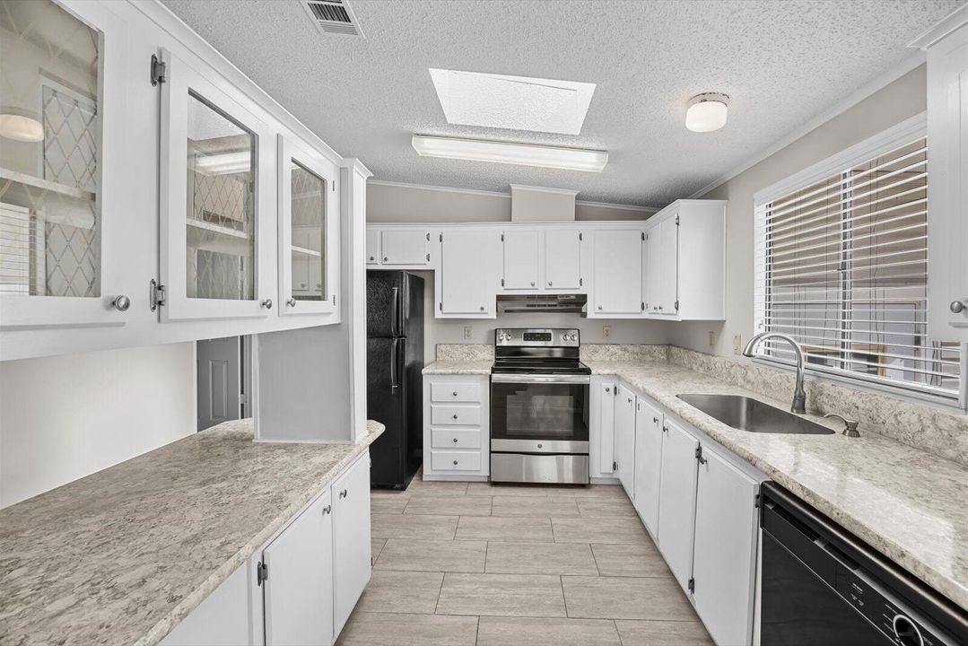 待售: $75,000 (2 贝兹, 2 浴室, 1120 平方英尺)