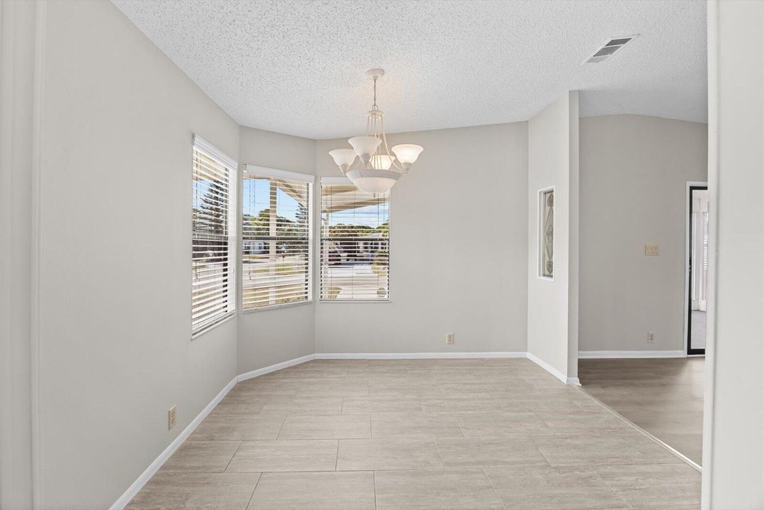 待售: $75,000 (2 贝兹, 2 浴室, 1120 平方英尺)