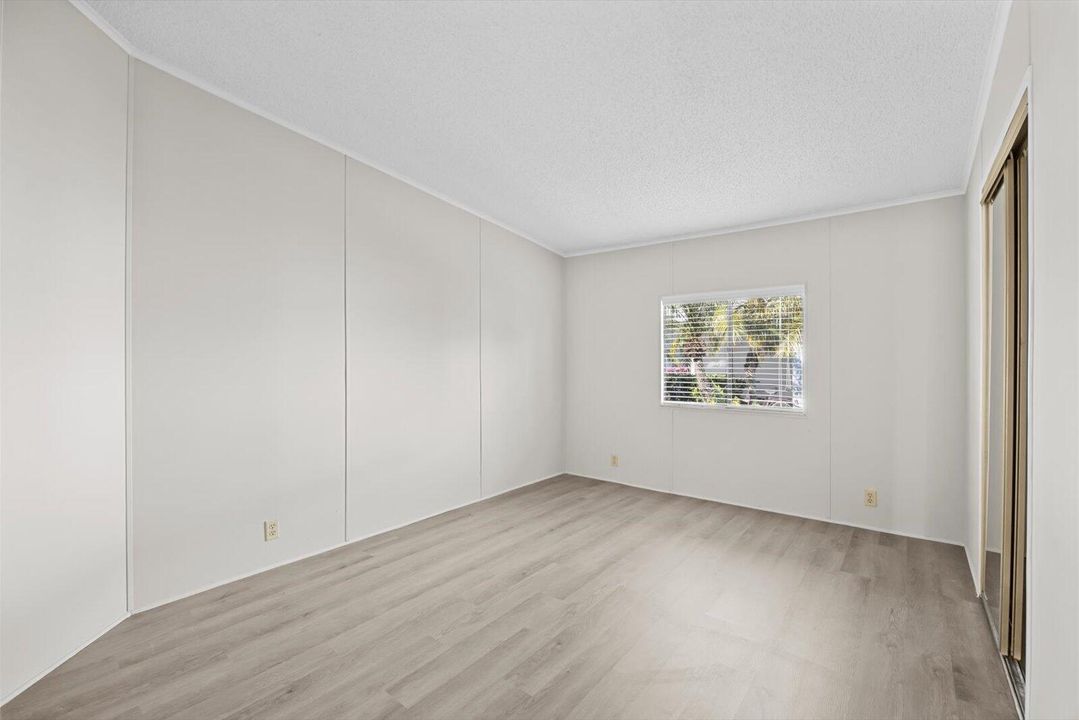 待售: $75,000 (2 贝兹, 2 浴室, 1120 平方英尺)