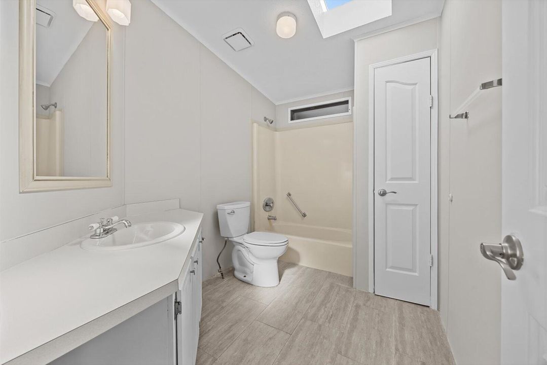 待售: $75,000 (2 贝兹, 2 浴室, 1120 平方英尺)