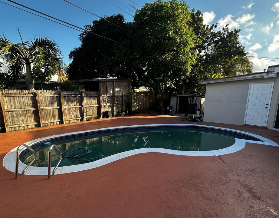 出租: $3,500 (3 贝兹, 2 浴室, 1655 平方英尺)