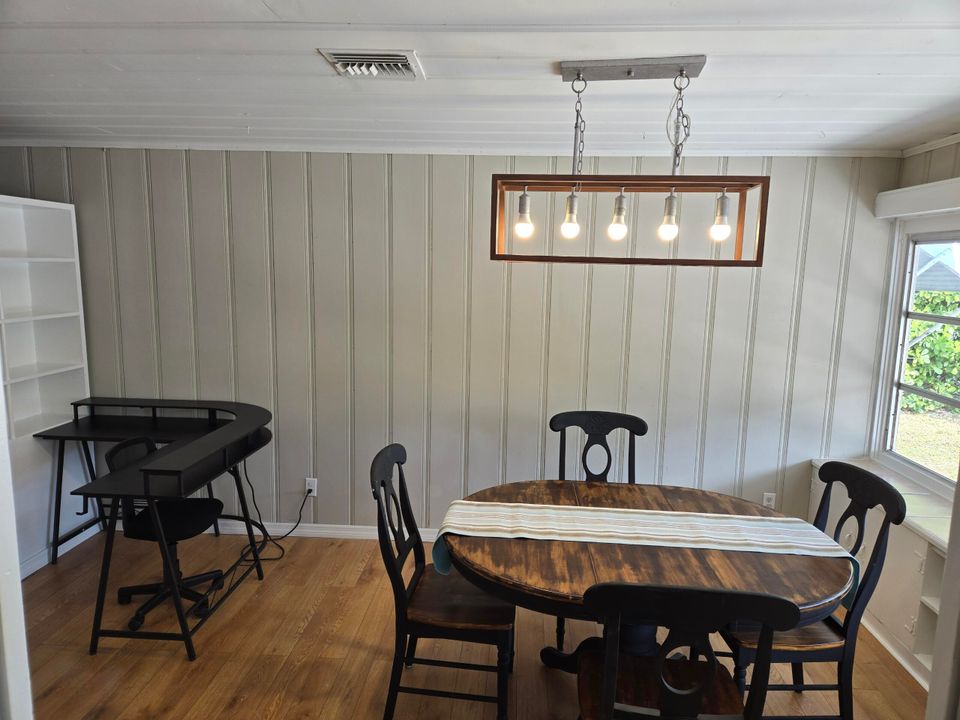 В аренду: $3,000 (3 спален, 3 ванн, 1805 Квадратных фут)