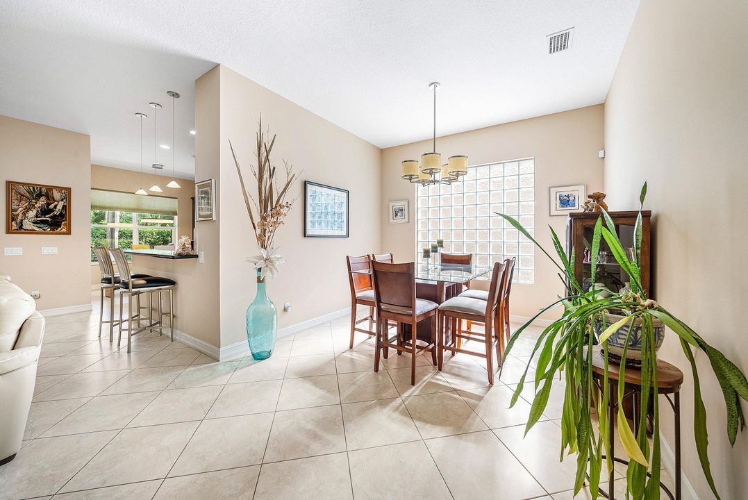 待售: $550,000 (3 贝兹, 2 浴室, 1782 平方英尺)