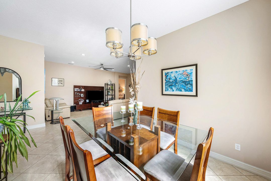 待售: $550,000 (3 贝兹, 2 浴室, 1782 平方英尺)